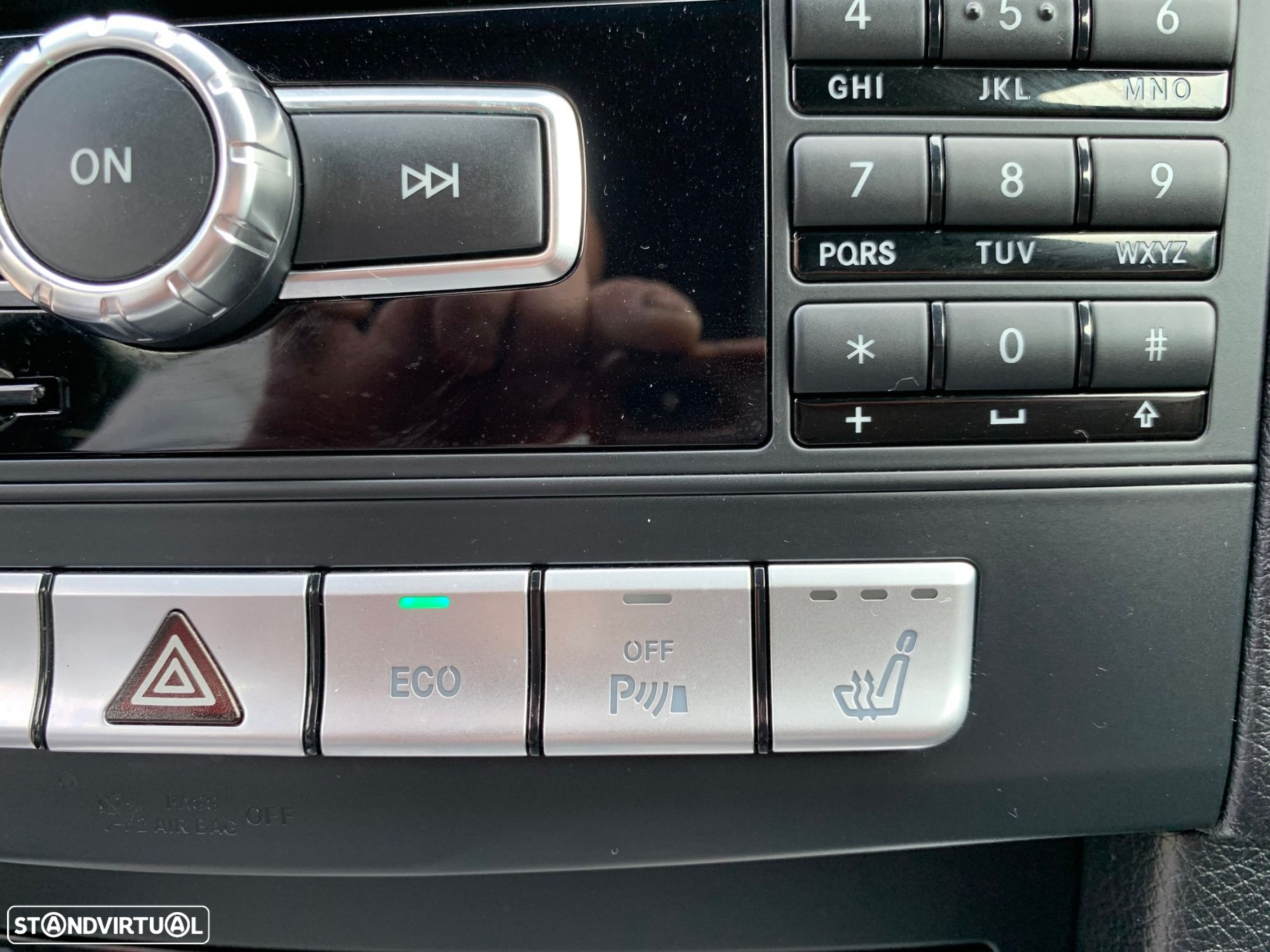 Mercedes-Benz E 220 BlueTEC Avantgarde Auto. - 25
