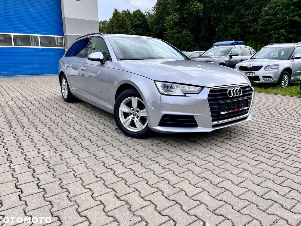 Audi A4 Avant - 1