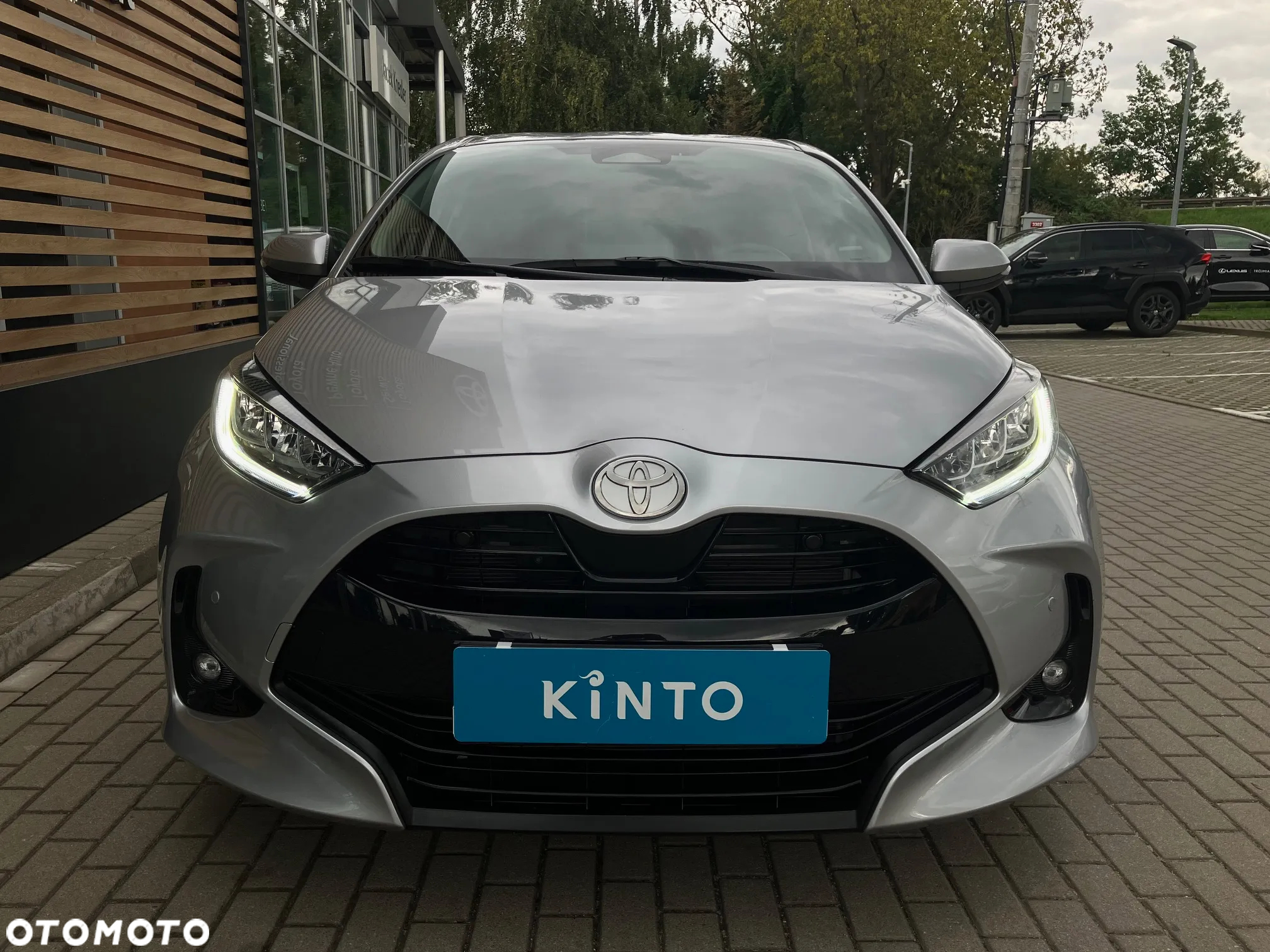 Toyota Yaris Hybrid 1.5 Style - 14