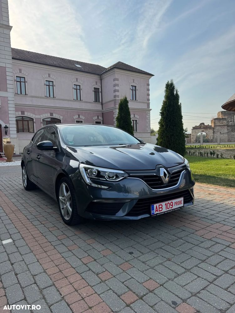 Renault Megane ENERGY TCe 100 LIFE - 2
