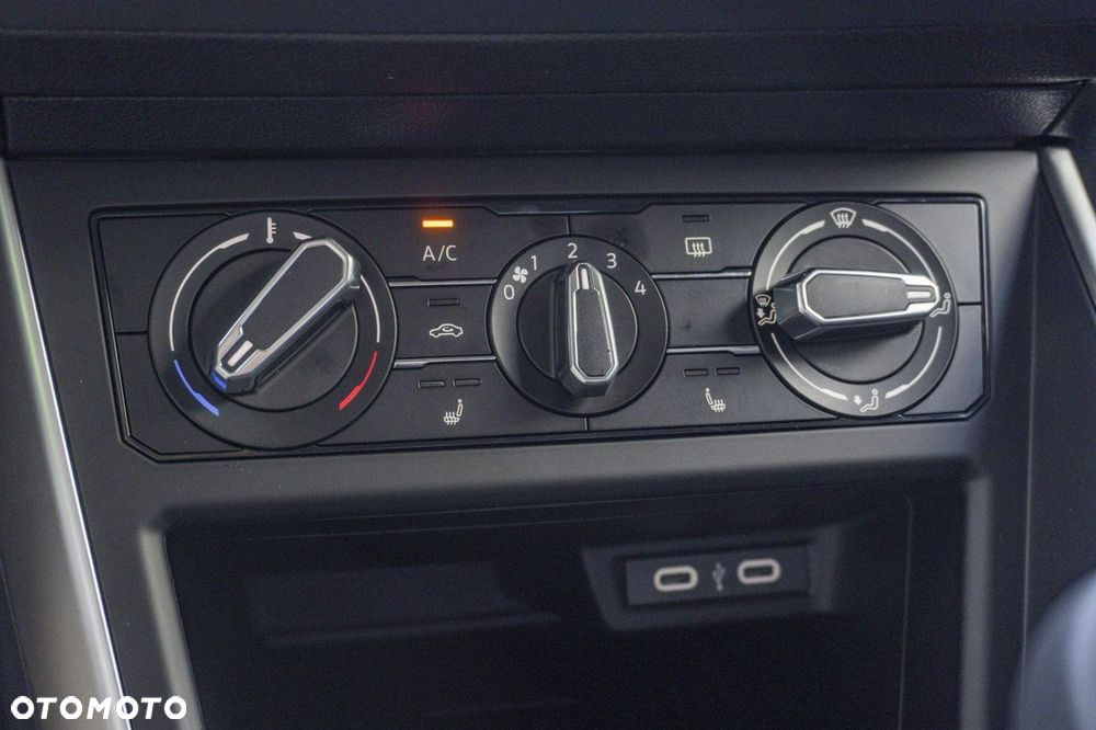 Volkswagen Polo - 30