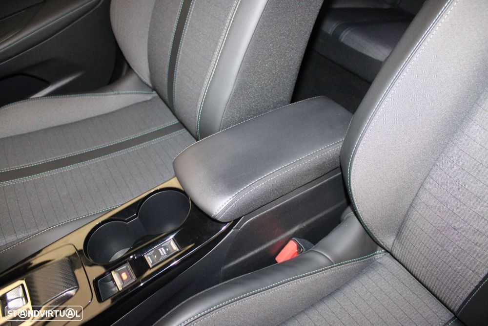 Peugeot e-2008 50 kWh Allure Pack - 28