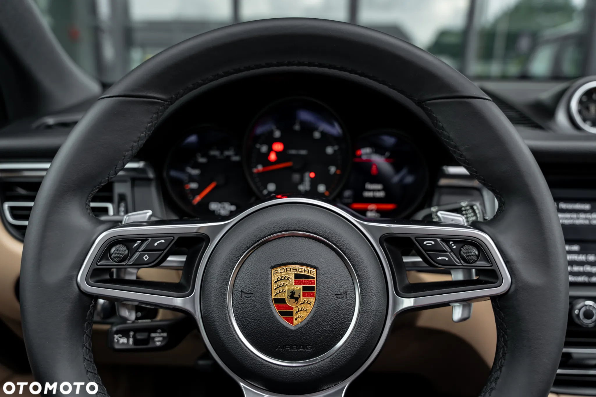 Porsche Macan - 26