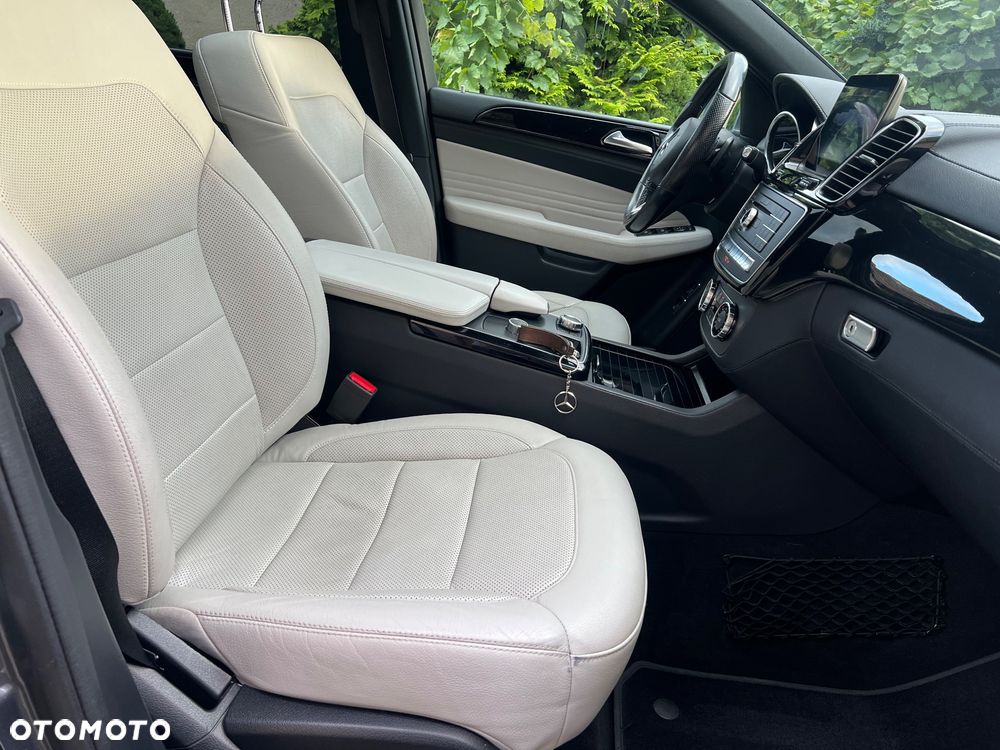 Mercedes-Benz GLE - 34