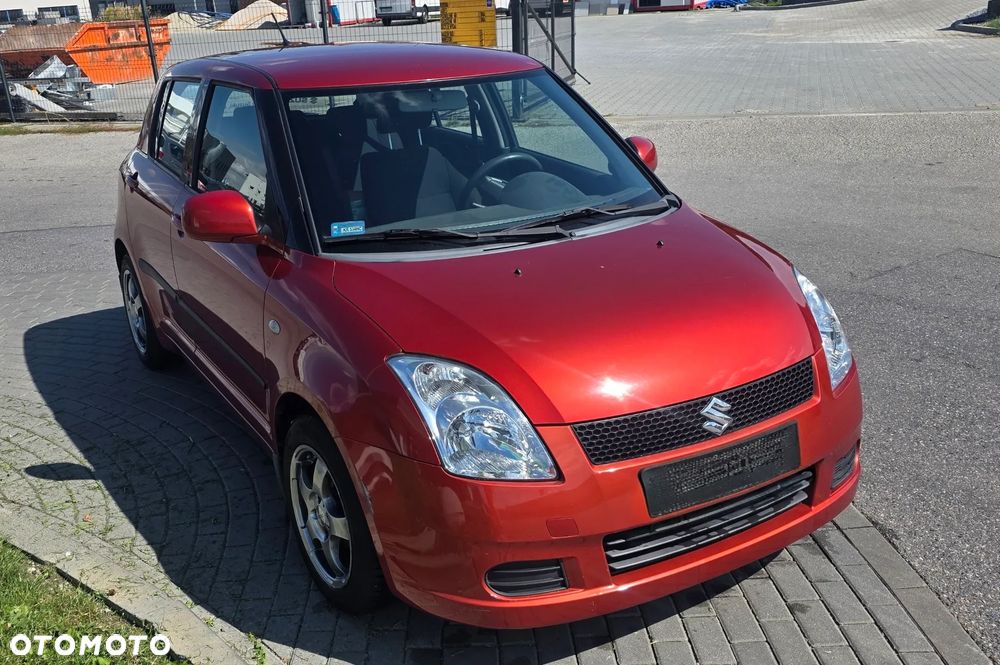 Suzuki Swift - 1