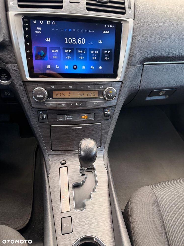 Toyota Avensis - 15