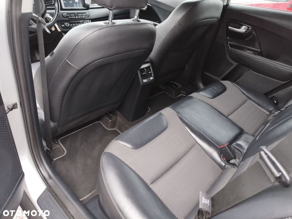 Kia Niro 1.6 GDI HEV 2WD OPF Edition 7 - 10