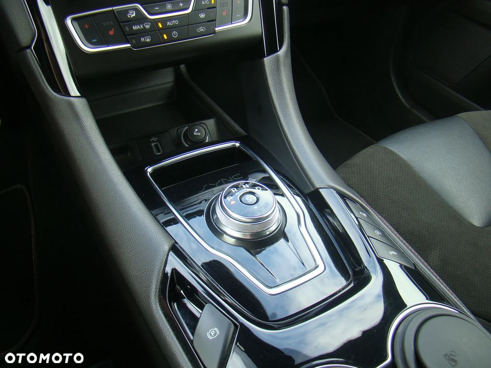 Ford Mondeo 2.0 EcoBlue ST-Line - 30