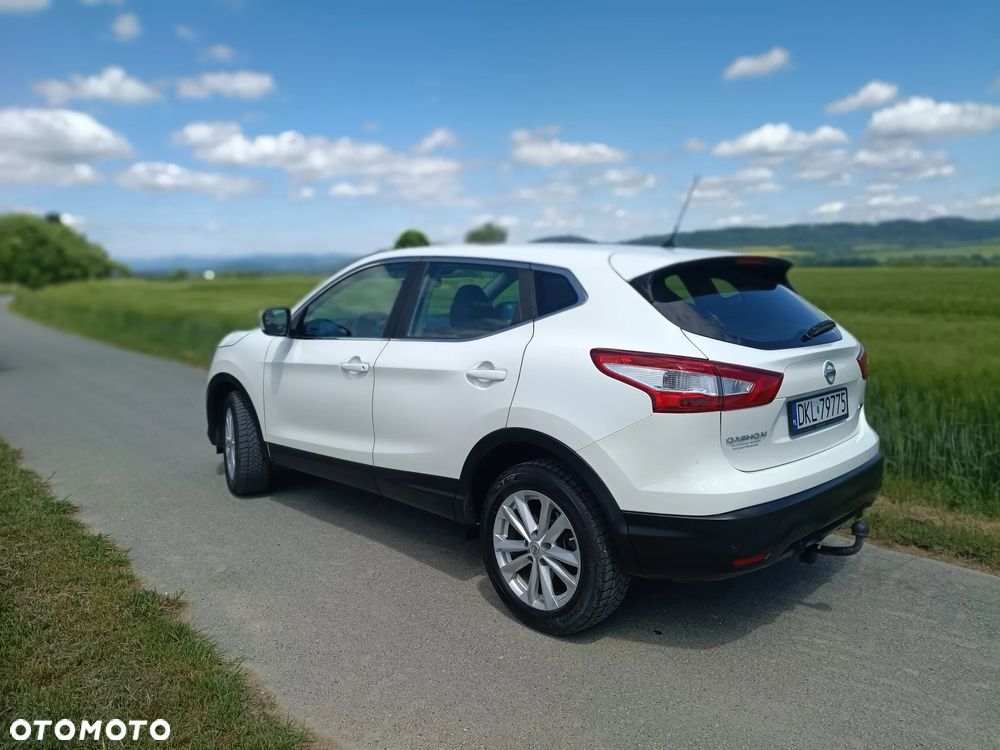 Nissan Qashqai 1.6 DCi Xtronic TEKNA - 2