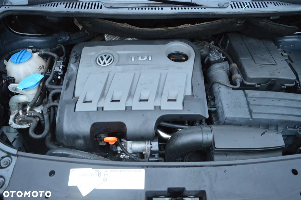 Volkswagen Touran 1.6 TDI DPF BlueMotion Technology Comfortline - 18