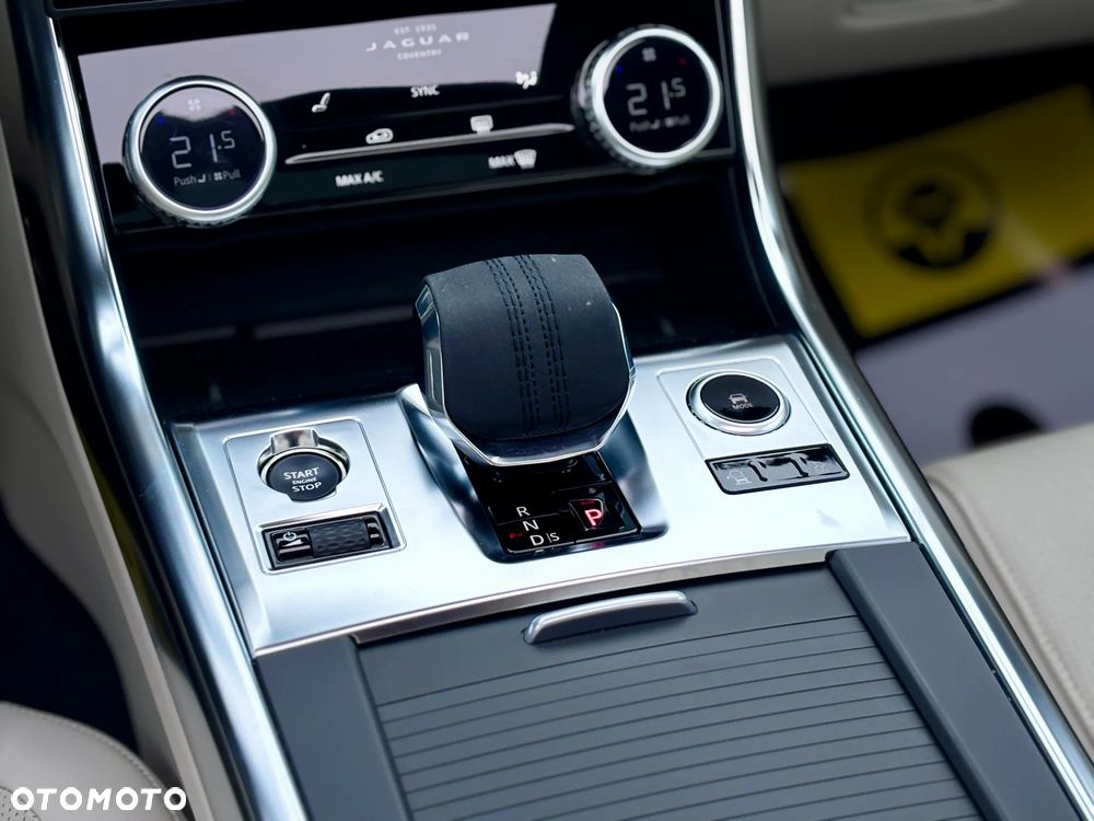 Jaguar XF - 23