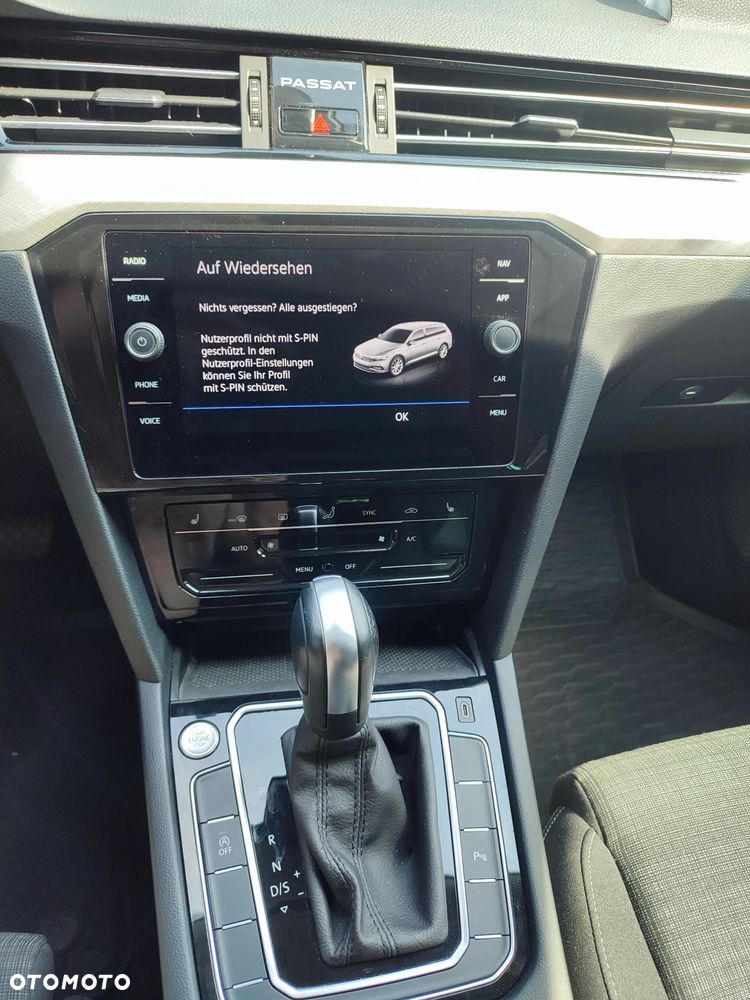 Volkswagen Passat Variant 2.0 TDI SCR DSG Business - 17