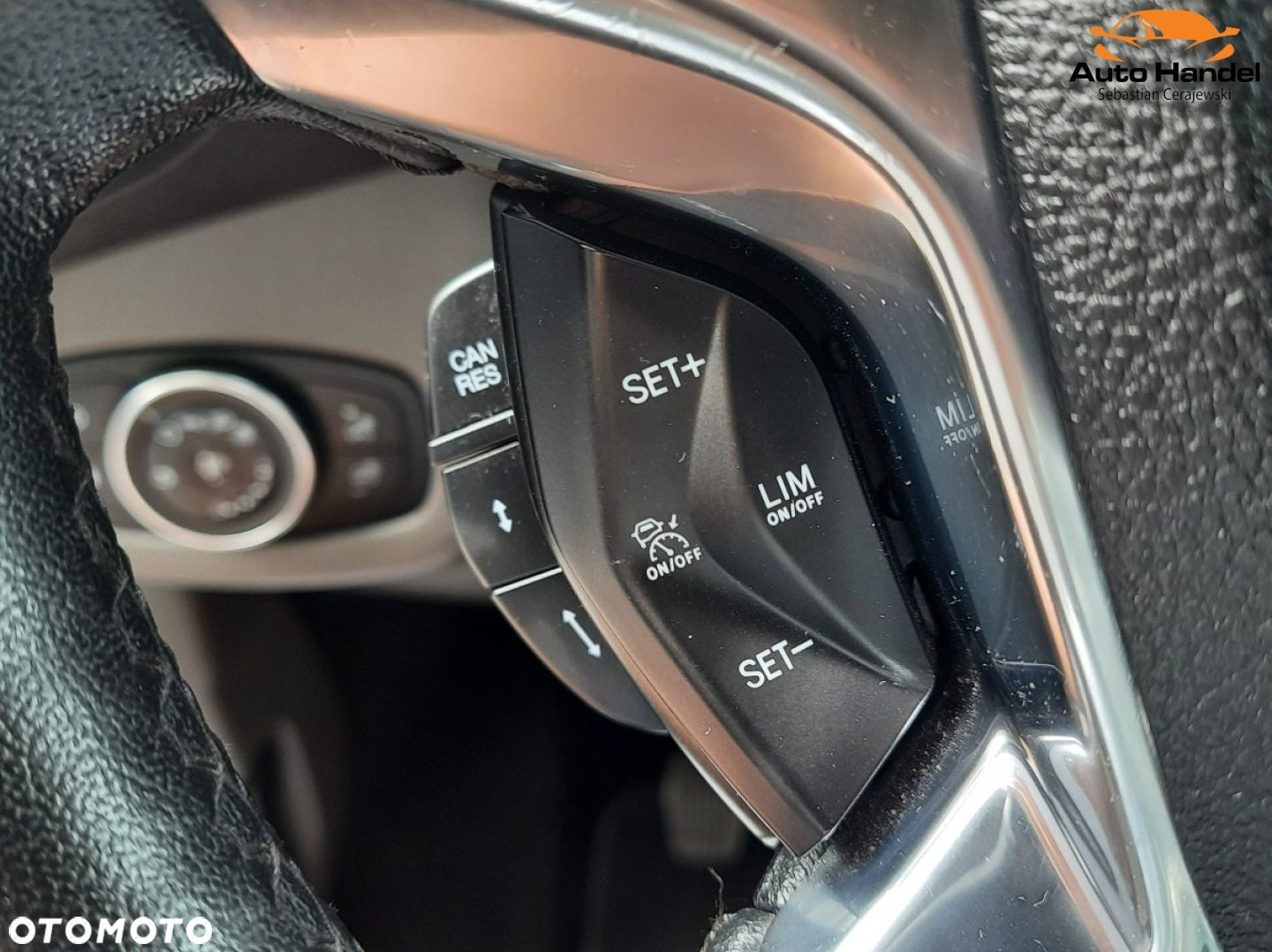 Ford Tourneo Connect Grand - 31