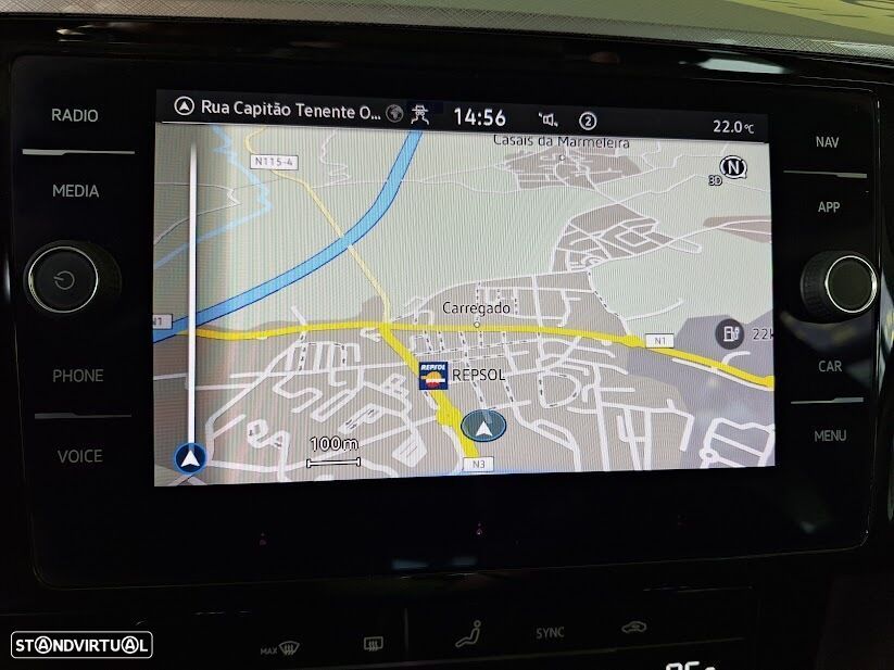 VW Passat Variant 2.0 TDi Business DSG - 20