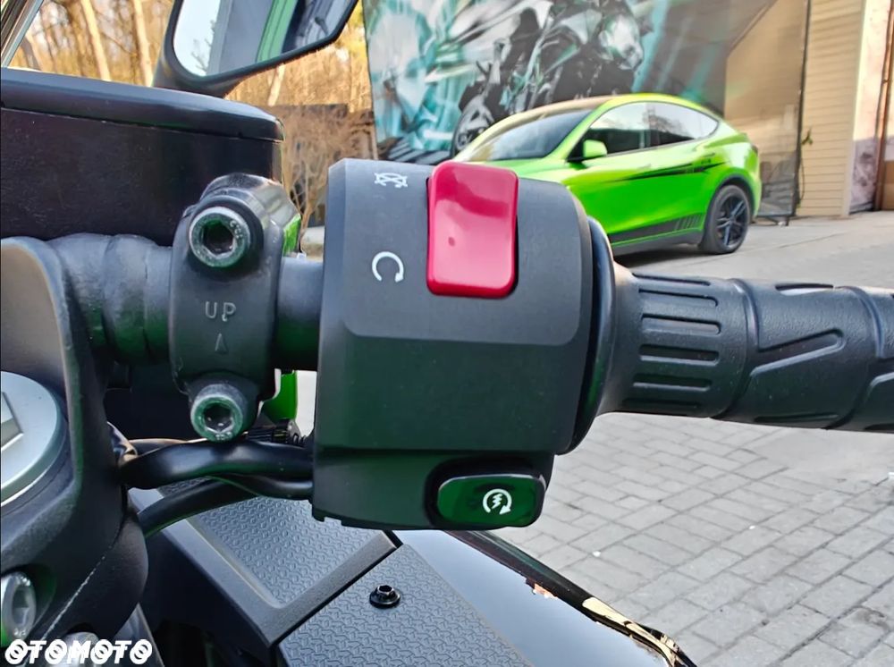 Kawasaki Ninja 500 - 11