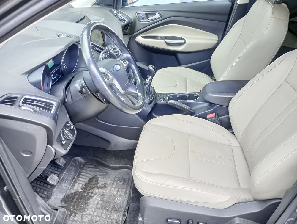 Ford Kuga 2.0 TDCi 4WD Titanium - 19
