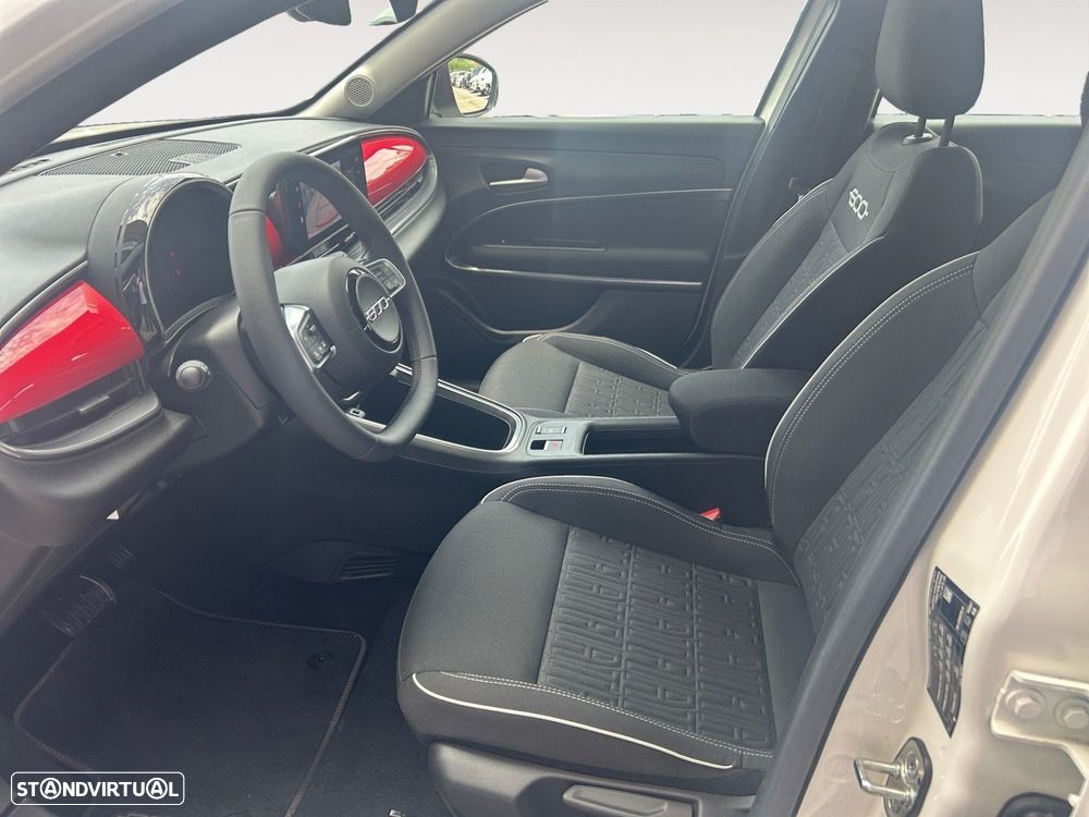 Fiat 600e 54 kWh (RED) - 9