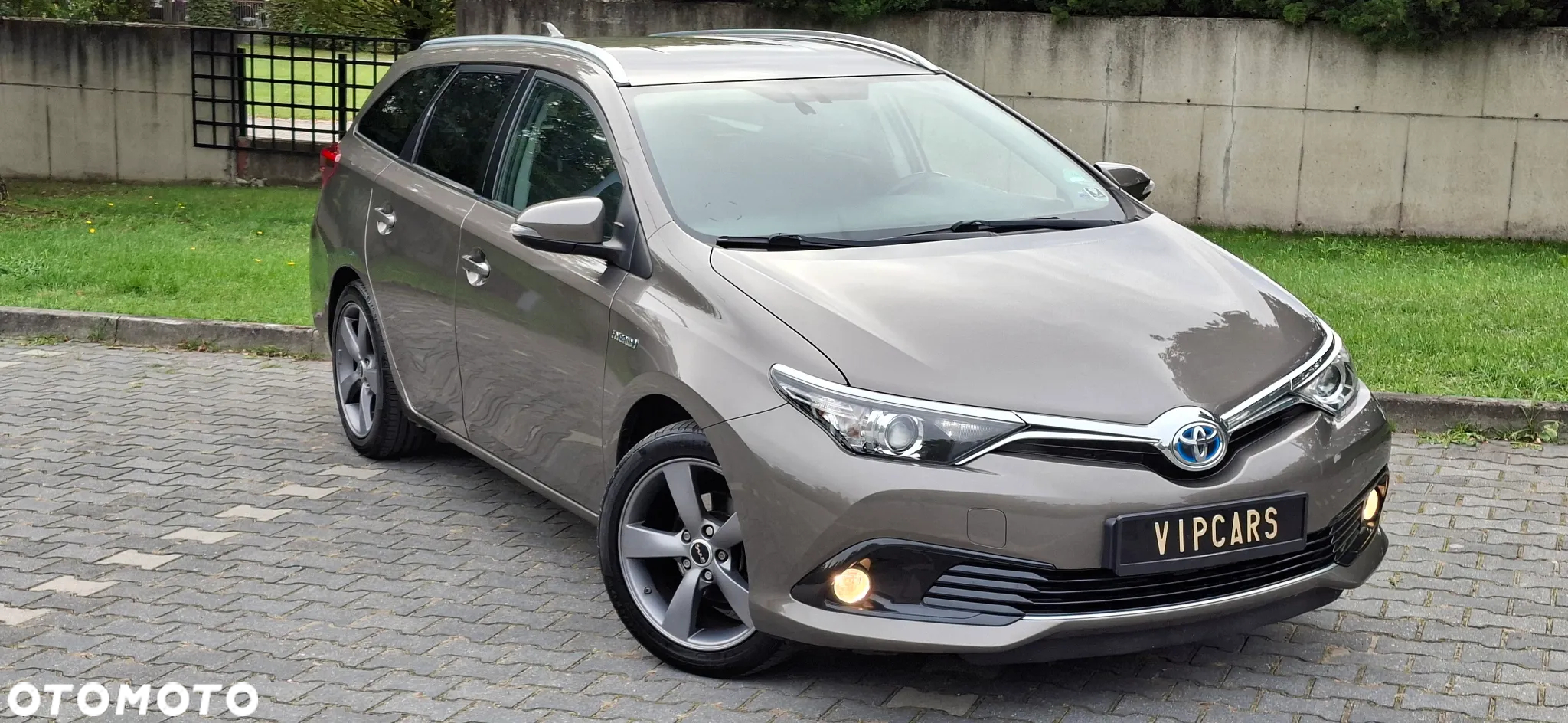 Toyota Auris 1.8 VVT-i Hybrid Automatik Touring Sports Executive - 16