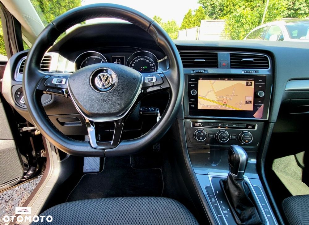 Volkswagen Golf - 26