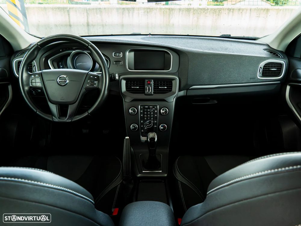 Volvo V40 2.0 D2 Momentum - 17