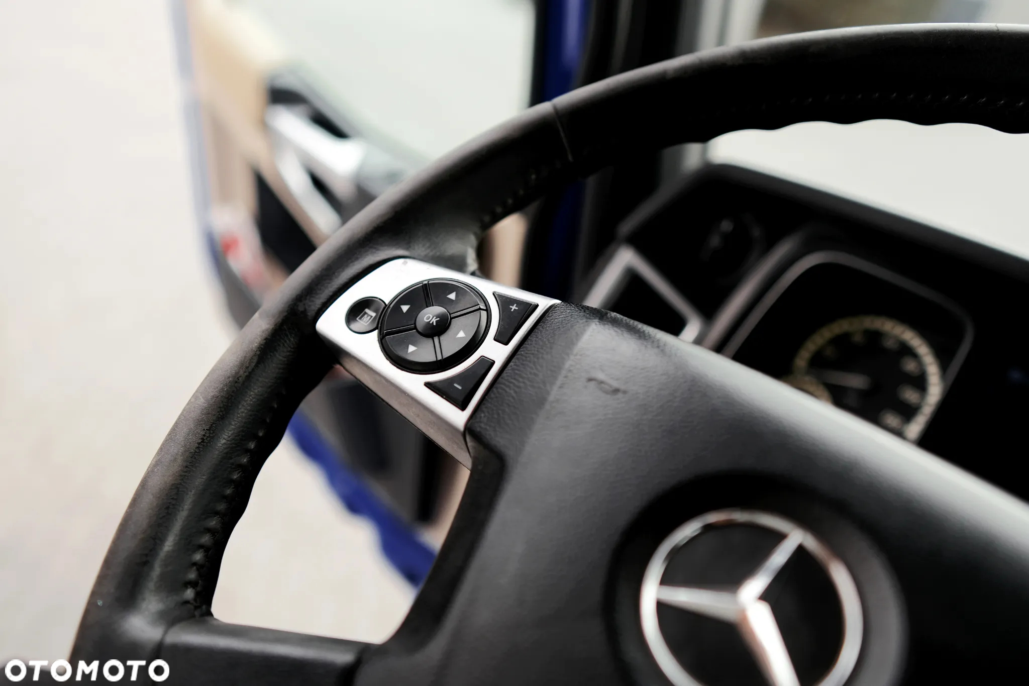 Mercedes-Benz Actros - 24