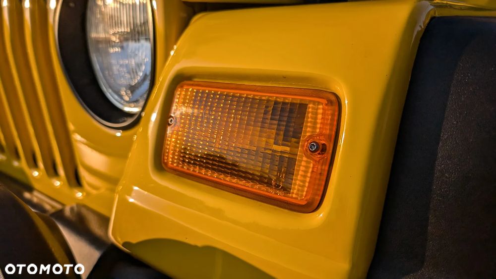 Jeep Wrangler - 21