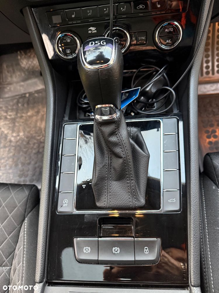 Skoda Superb 2.0 TDI DSG Ambition - 10