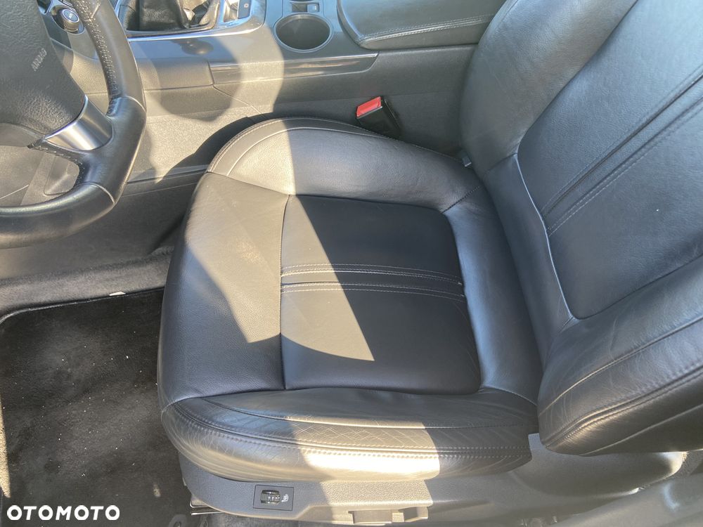 Peugeot 3008 HDi FAP 150 Roland Garros - 8
