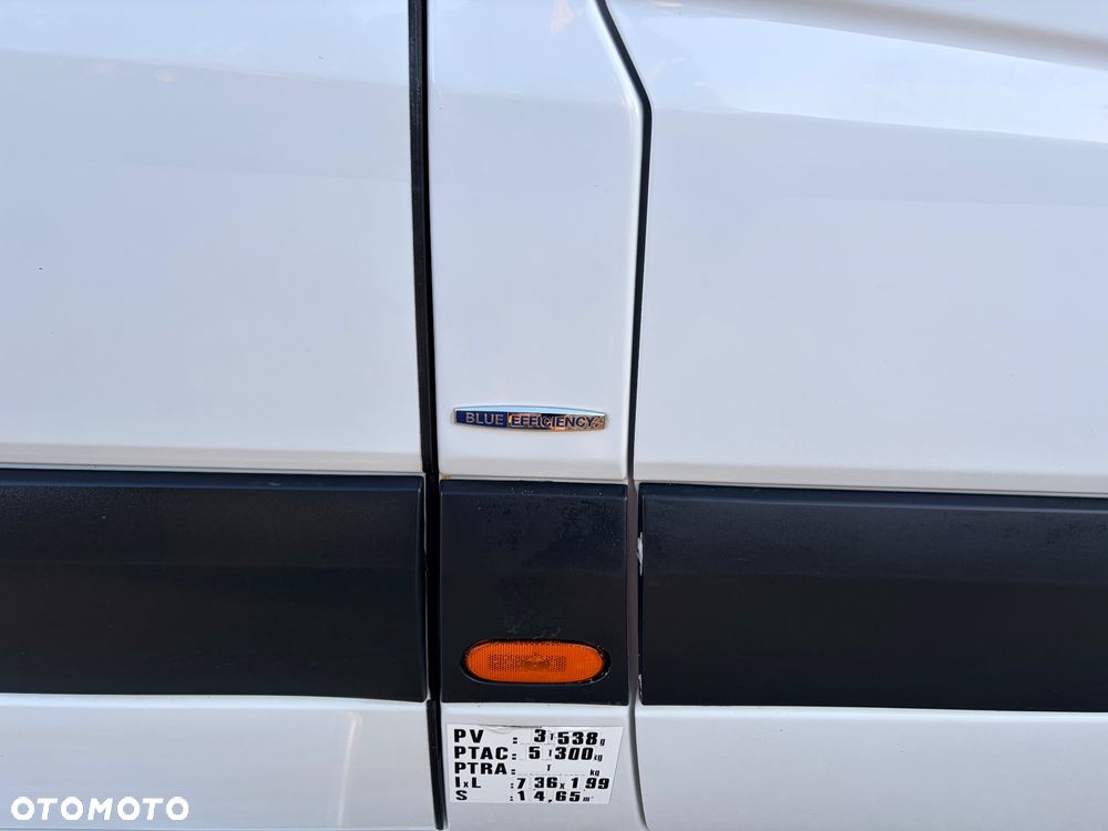 Mercedes-Benz 513 - 8