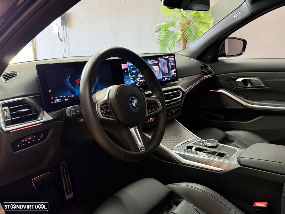 BMW 330 e Pack Desportivo M Auto - 7