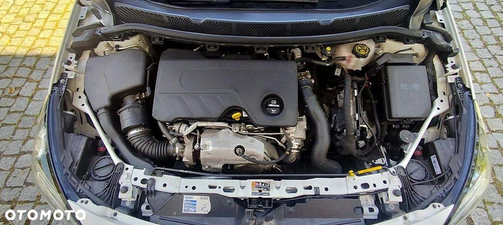 Opel Astra - 16
