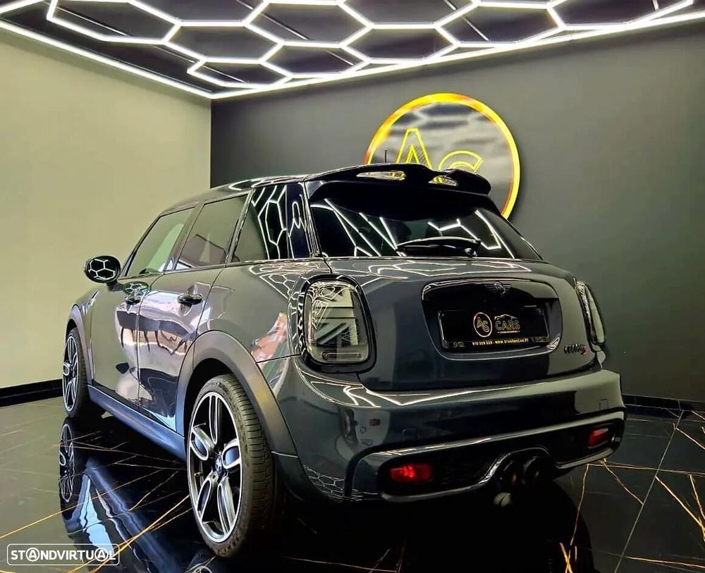 MINI 5 Portas Cooper S Aut. - 19