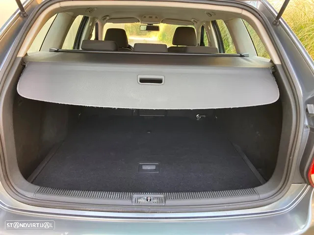 VW Golf Variant 1.6 TDi Sportline - 23