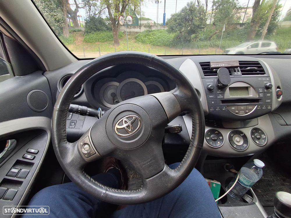 Toyota RAV4 2.2 D-4D - 5