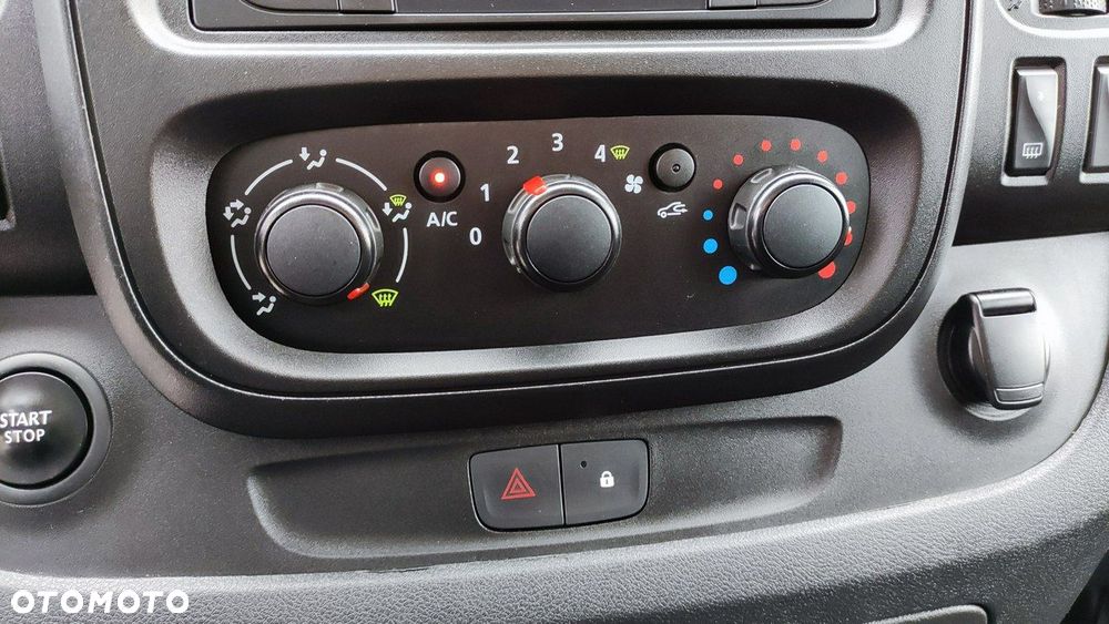 Renault Trafic - 28