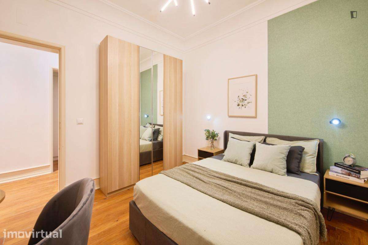 Quarto - localizado em Alameda Lisbon - Grande imagem: 2/24