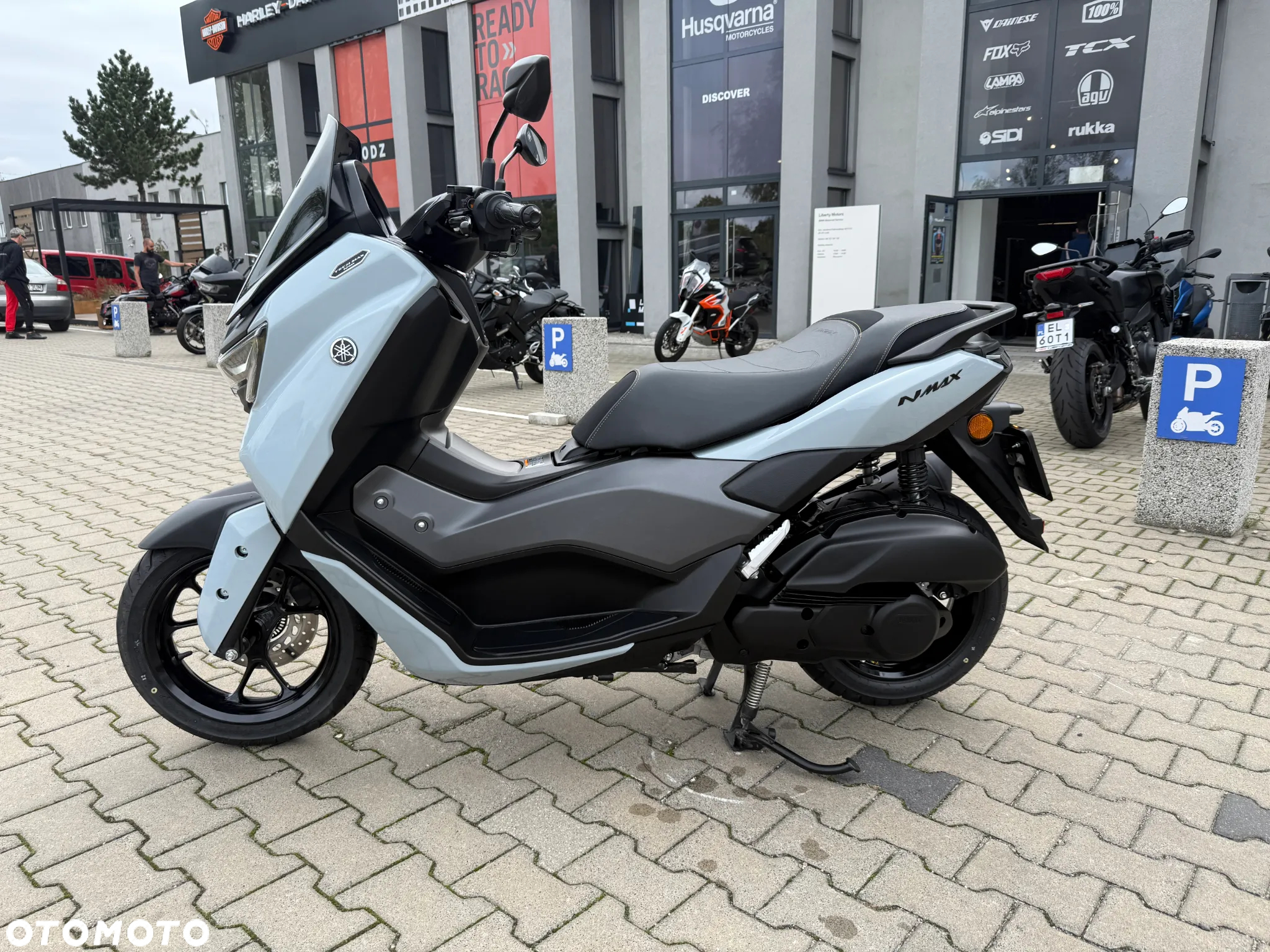 Yamaha NMAX - 4