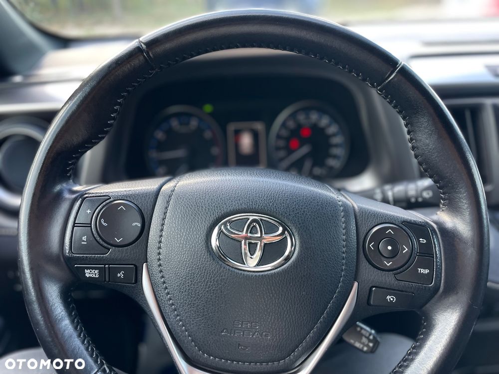 Toyota RAV4 - 24