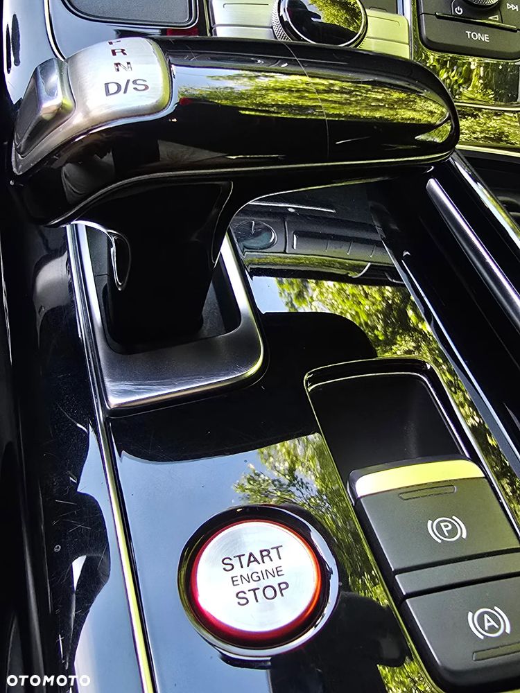 Audi S8 - 31