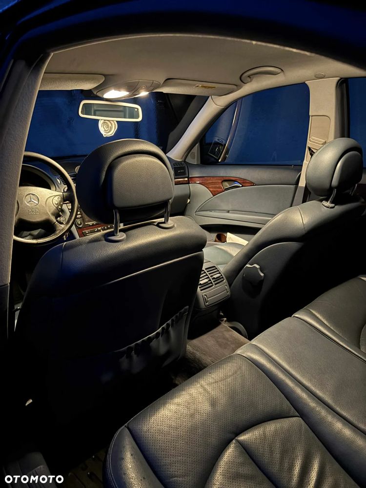 Mercedes-Benz Klasa E - 9