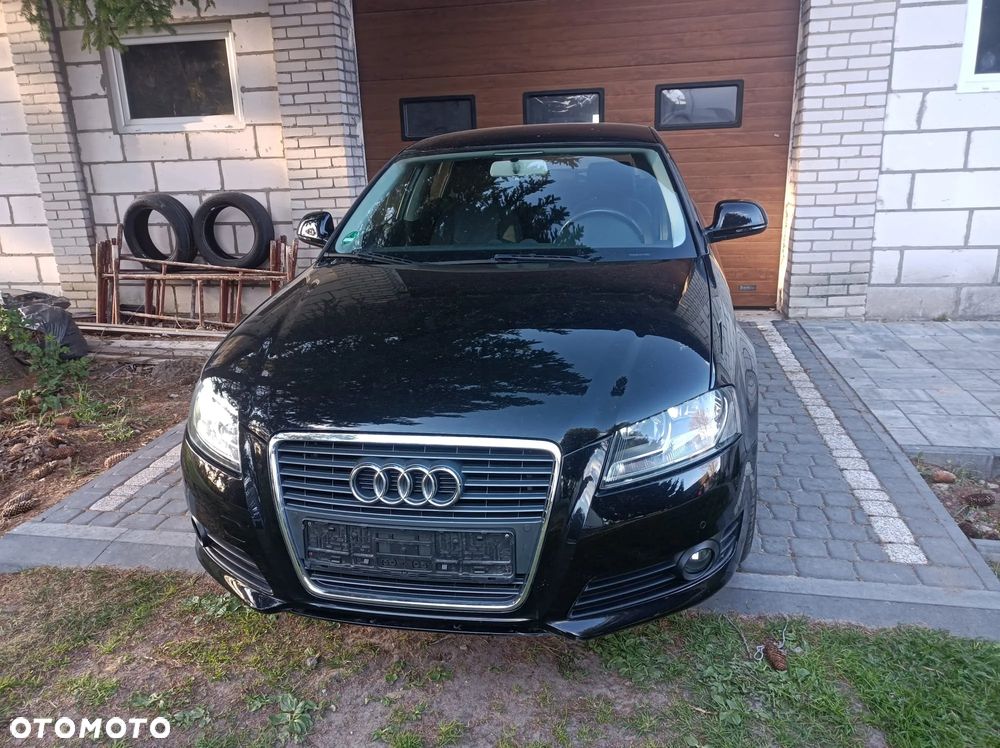 Audi A3 Sportback 1.6 TDI DPF Ambiente - 1