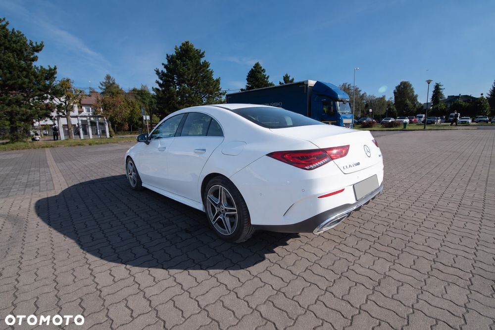 Mercedes-Benz CLA 200 4-Matic AMG Line 8G-DCT - 3