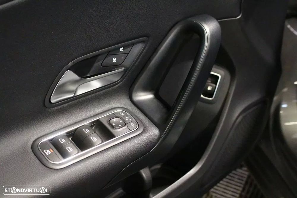 Mercedes-Benz A 250 - 18