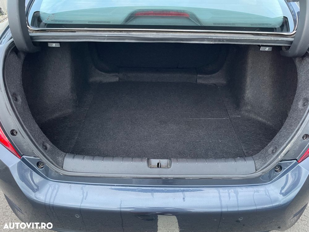 Honda Civic Sedan 1.5 VTEC Turbo Elegance Navi - 5