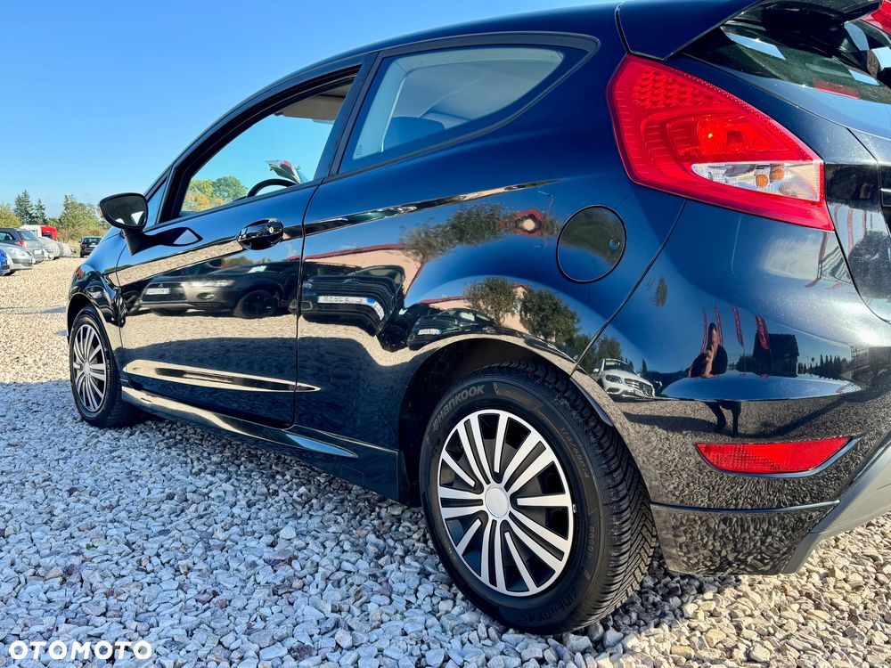 Ford Fiesta - 25