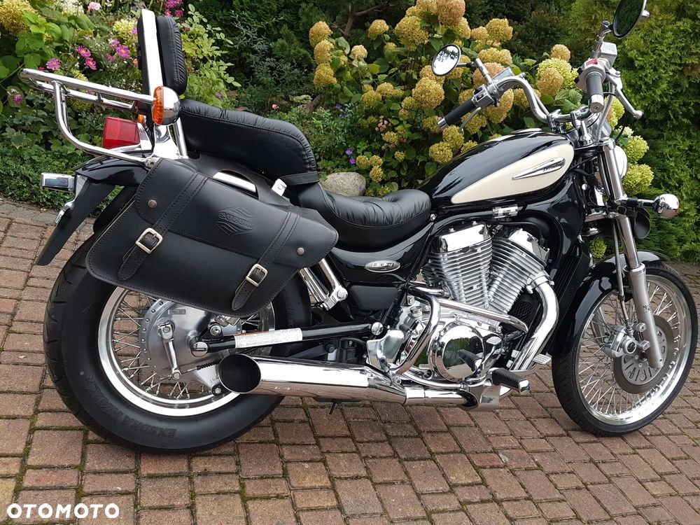 Suzuki Intruder - 15