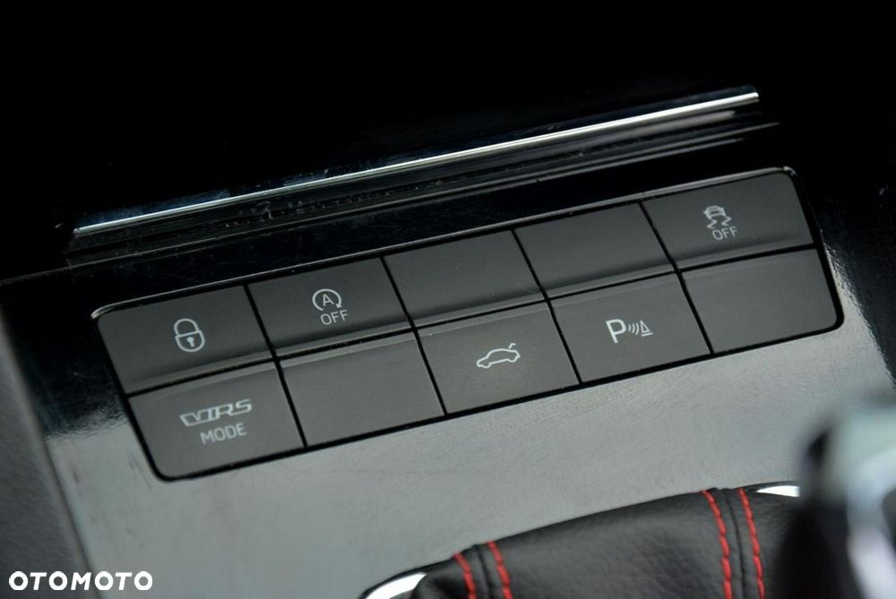Skoda Octavia 2.0 TSI RS 230 DSG - 30