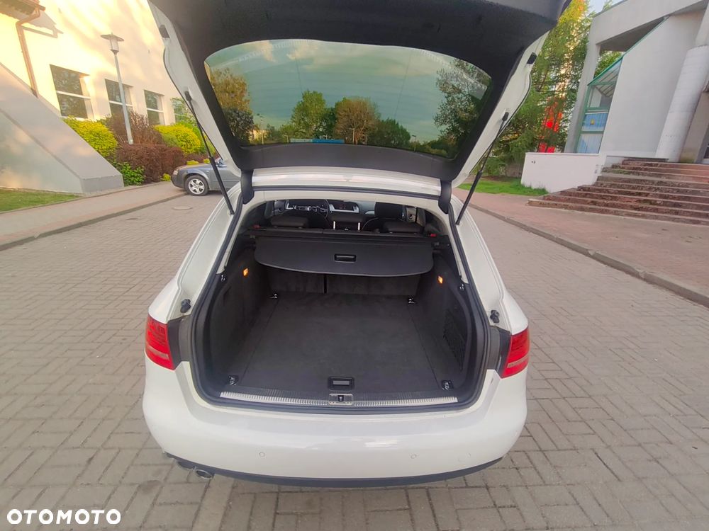 Audi A4 Avant - 16