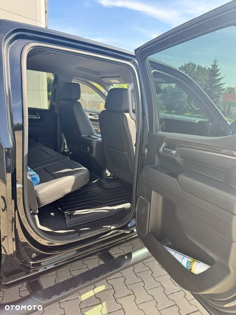 Chevrolet Silverado - 11