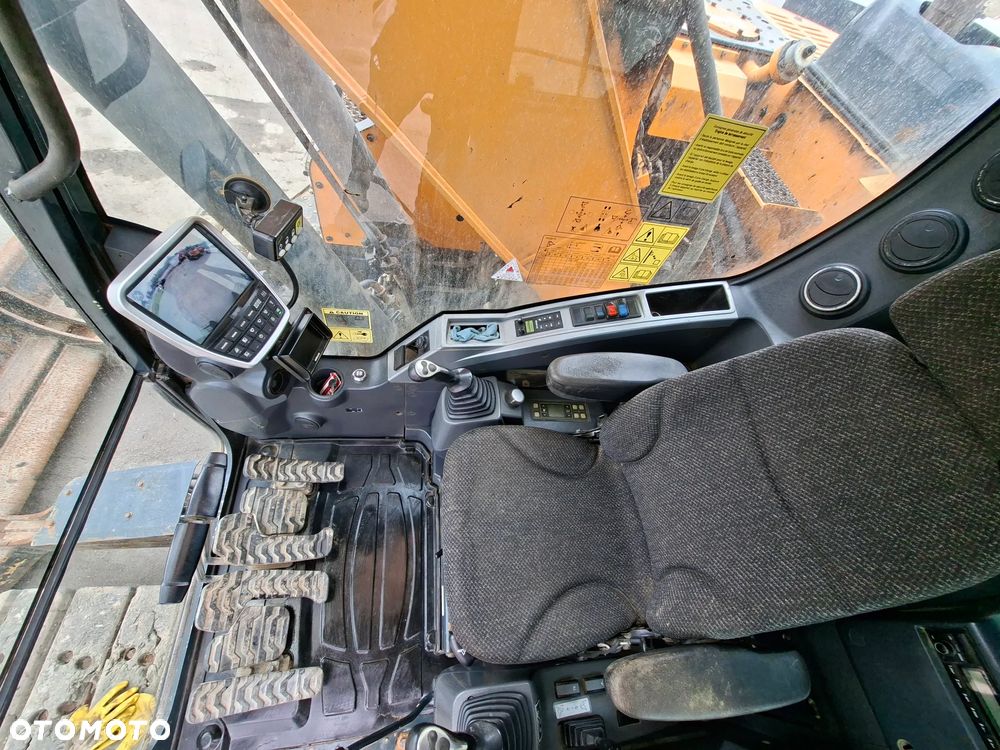 Hyundai HX235 LCR - 11
